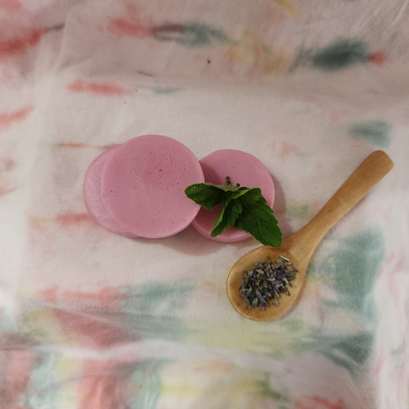 Handmade mini lotion bars - Picture 2 of 9